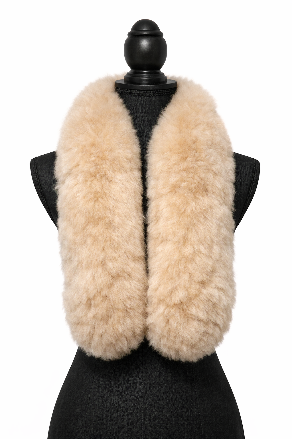 Champagne Beige baby alpaca fur stole on dress form, luxury winter accessory handcrafted in Peru – Qoriquna Alpaca Atelier